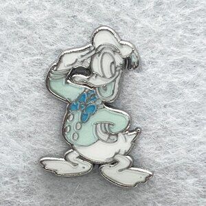 🔮‎ 5/$25 Disney Pastel Donald Duck Pin